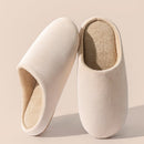 Chinelos de Veludo Unissex - Antiderrapantes, Macios e Confortáveis para Casa no Inverno (Compre 1 Leve 2 Pares)